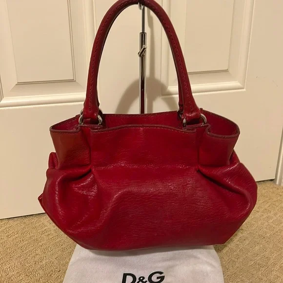 Dolce & Gabbana Lisa Pleated Red Grain Leather Bag With Compact & Dustbag - Picture 3 of 14